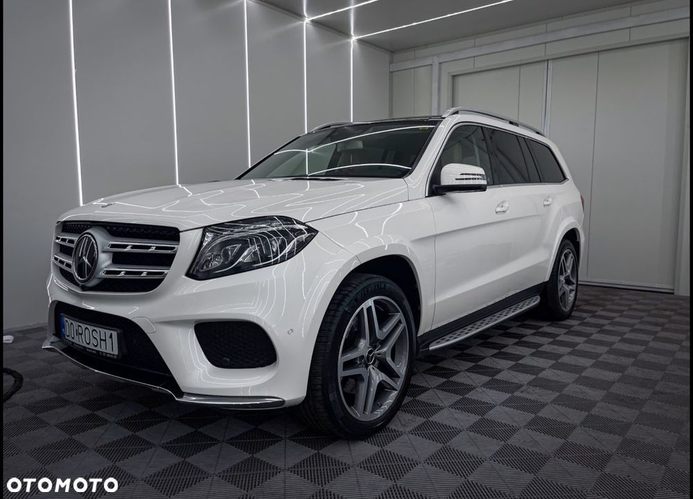 Mercedes-Benz GLS - 2