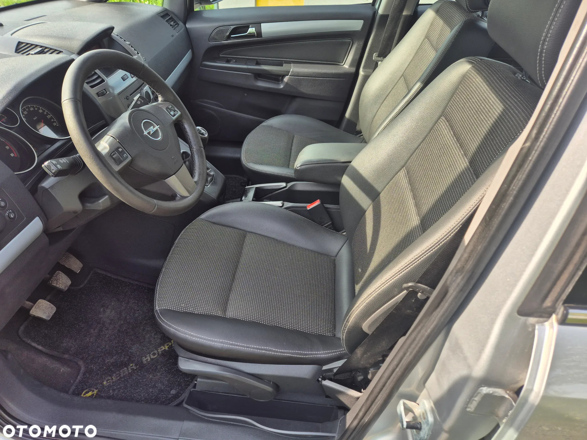 Opel Zafira 1.8 Design Edition - 21