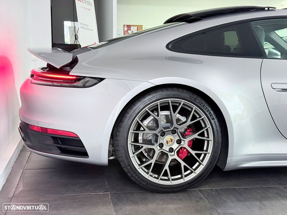 Porsche 911 (992) Carrera PDK - 11
