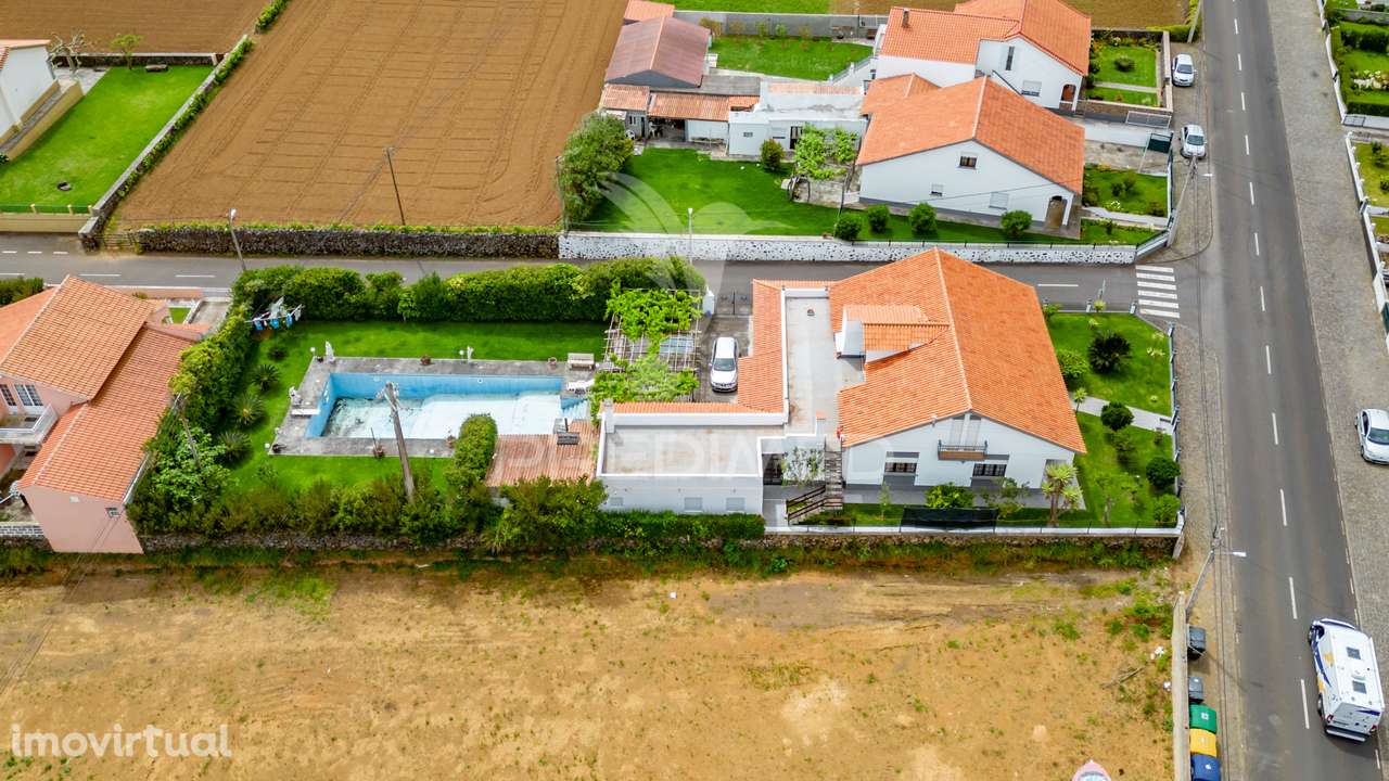 Moradia T6 em São Mateus - Grande imagem: 2/25