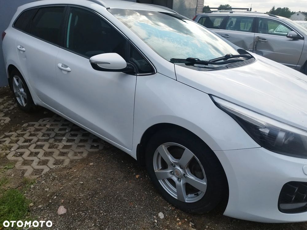 Kia Ceed SW 1.6 CRDi DCT GT Line - 4