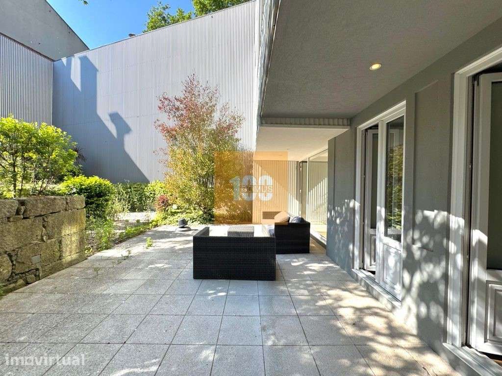 T1 com terraço/jardim em Santa Catarina - Grande imagem: 3/23