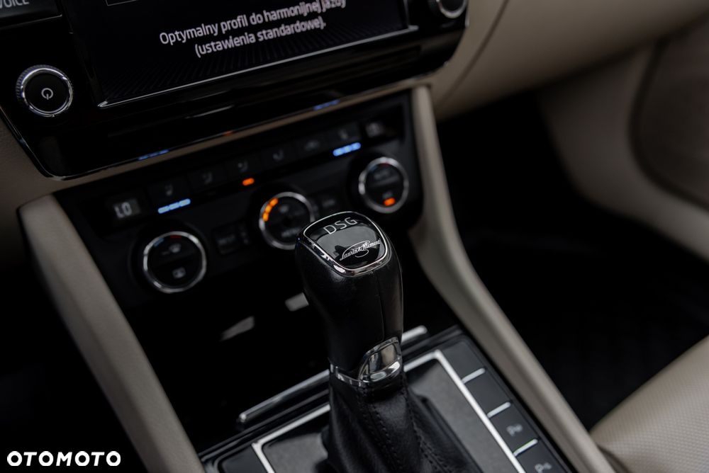 Skoda Superb 2.0 TSI 4x4 DSG L&K - 36