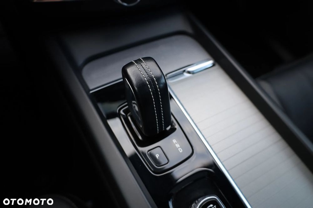 Volvo XC 60 T6 AWD Recharge Geartronic RDesign - 15