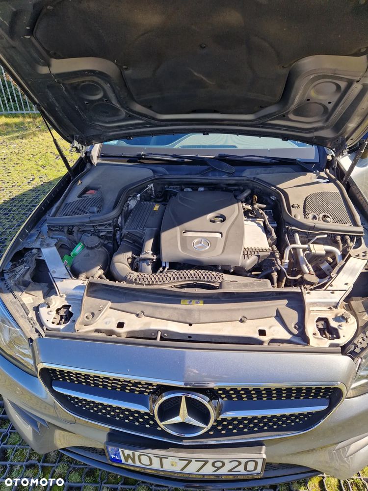 Mercedes-Benz Klasa E 200 Coupe 9G-TRONIC - 24