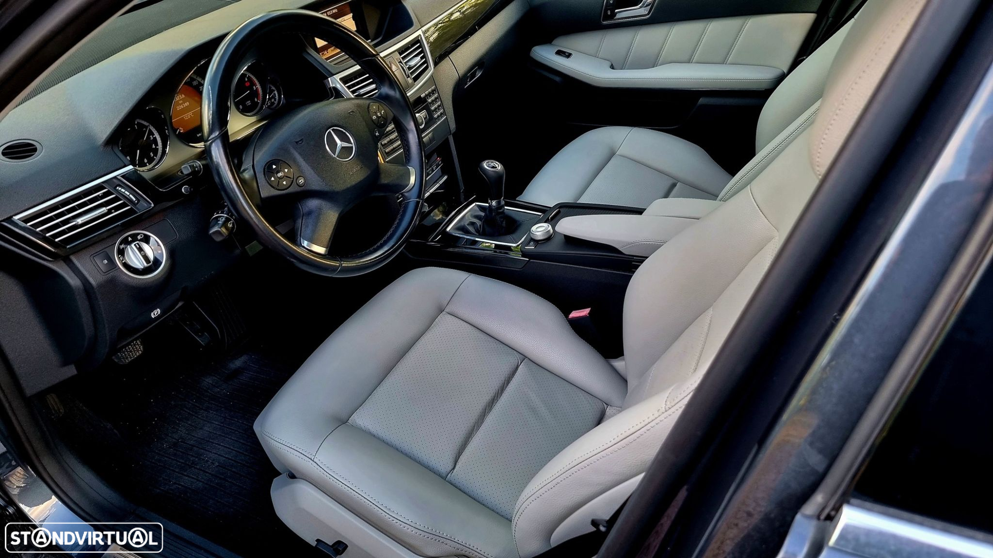 Mercedes-Benz E 220 CDi Avantgarde BlueEfficiency - 7