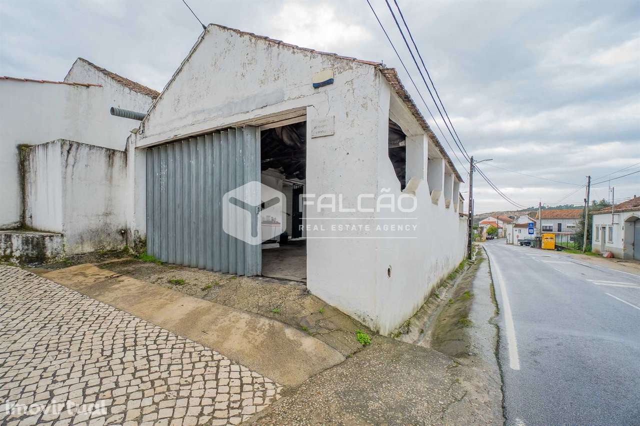 Armazém  Venda em Almoster,Santarém - Grande imagem: 2/31