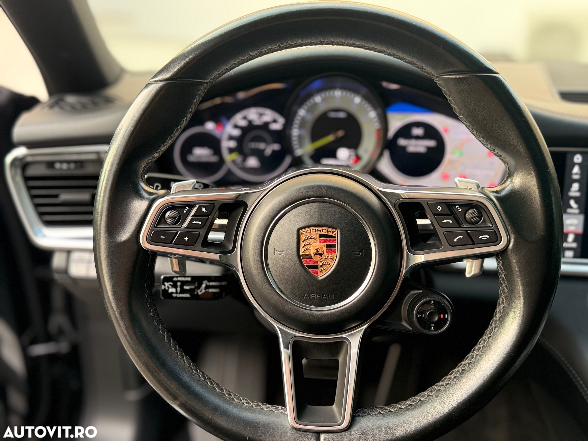 Porsche Panamera 4 E-Hybrid - 13