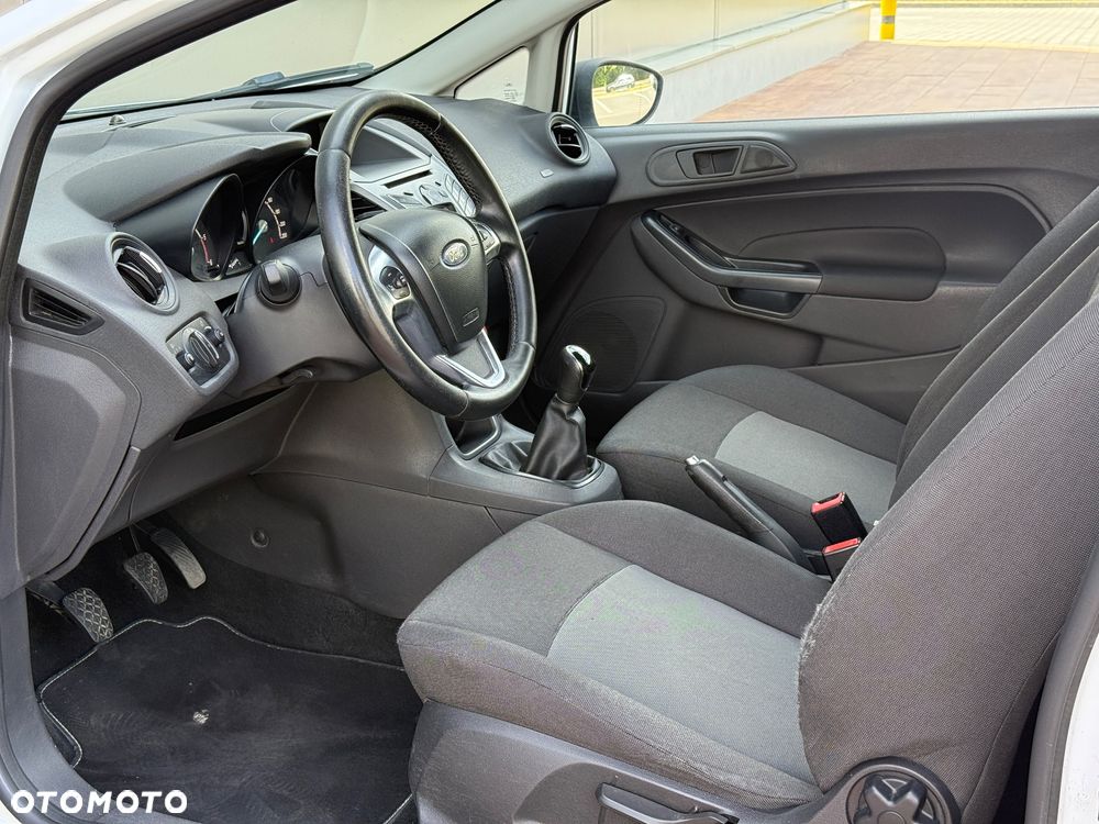 Ford Fiesta - 11