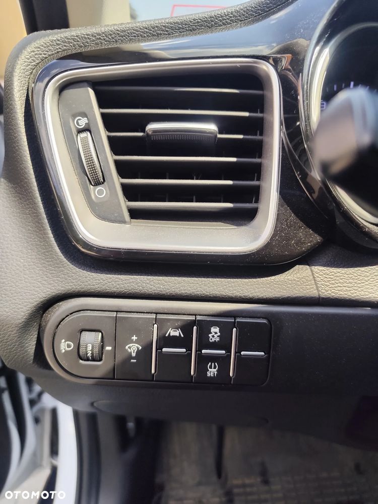 Kia XCeed 1.5 T-GDI M DCT - 13