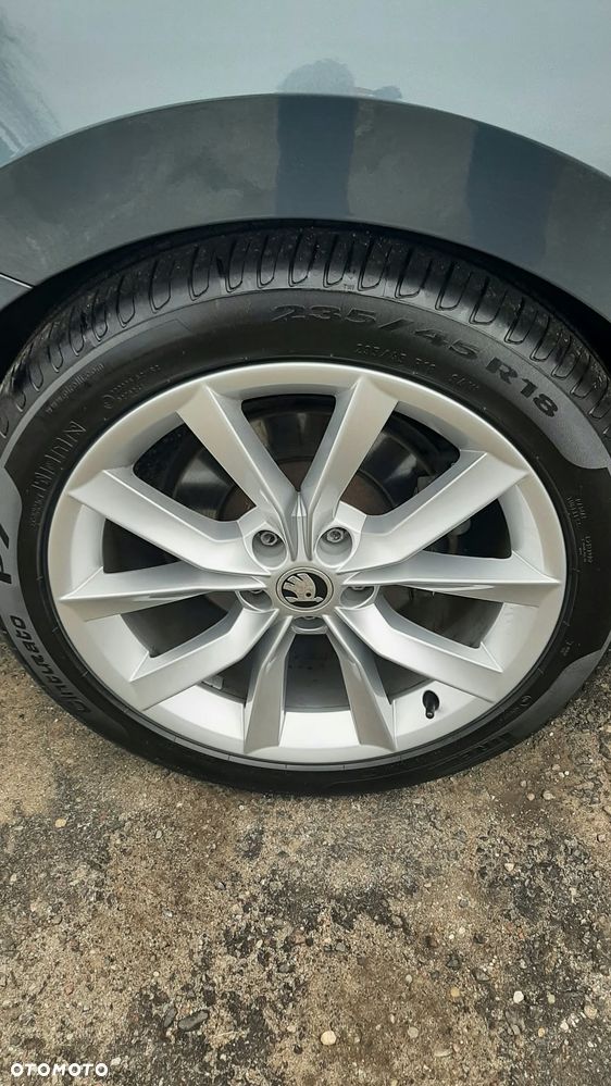 Skoda Superb 1.8 TSI DSG SportLine - 40
