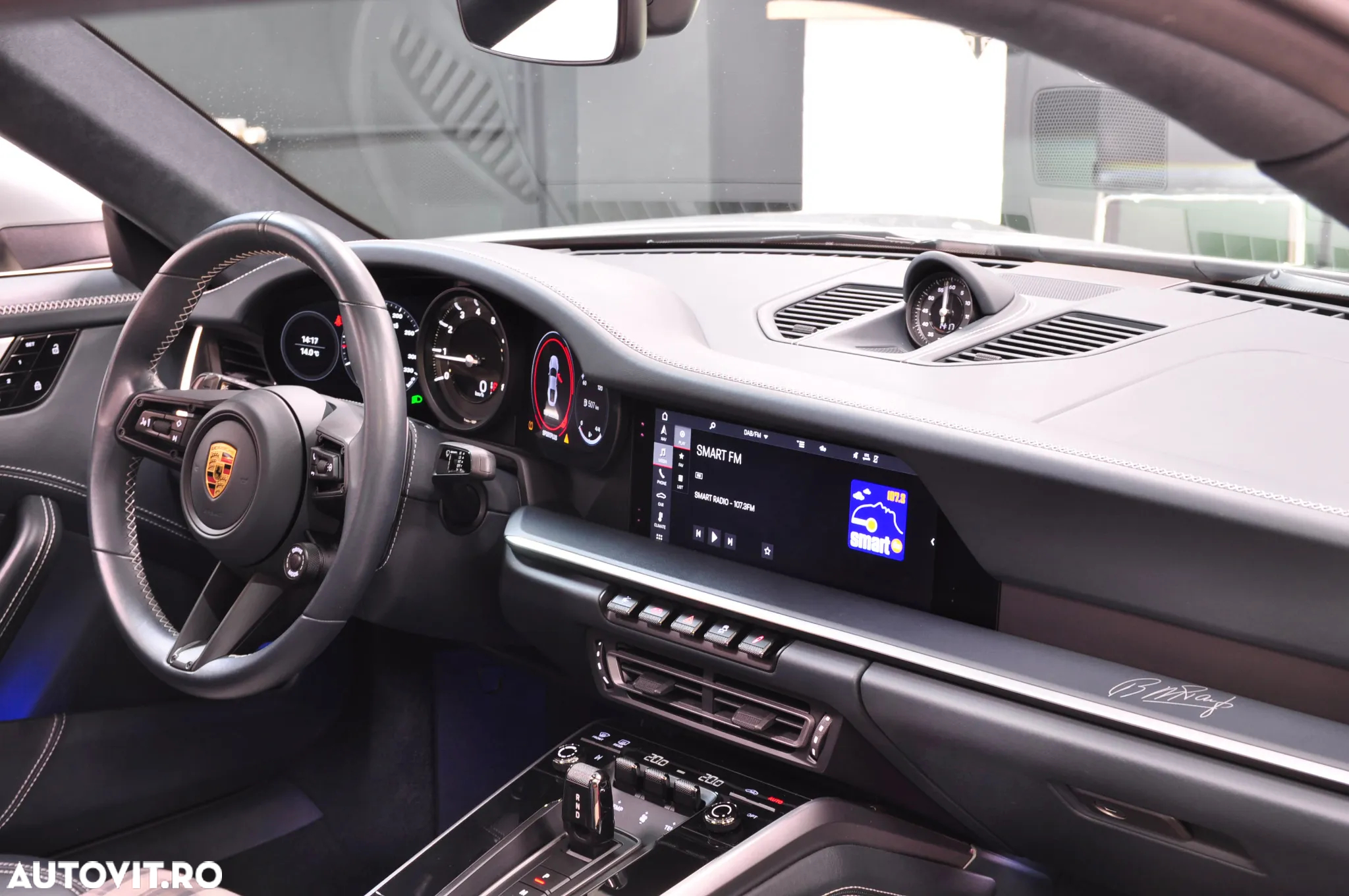Porsche 911 Carrera 4S - 23