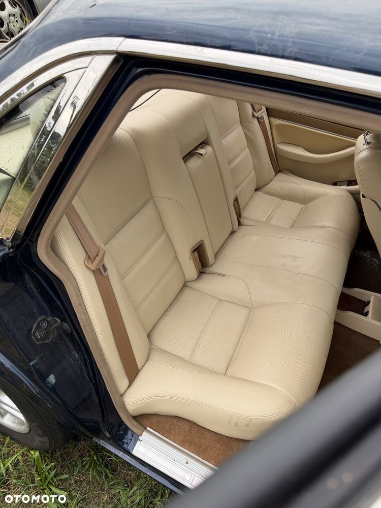 Jaguar XJ - 19