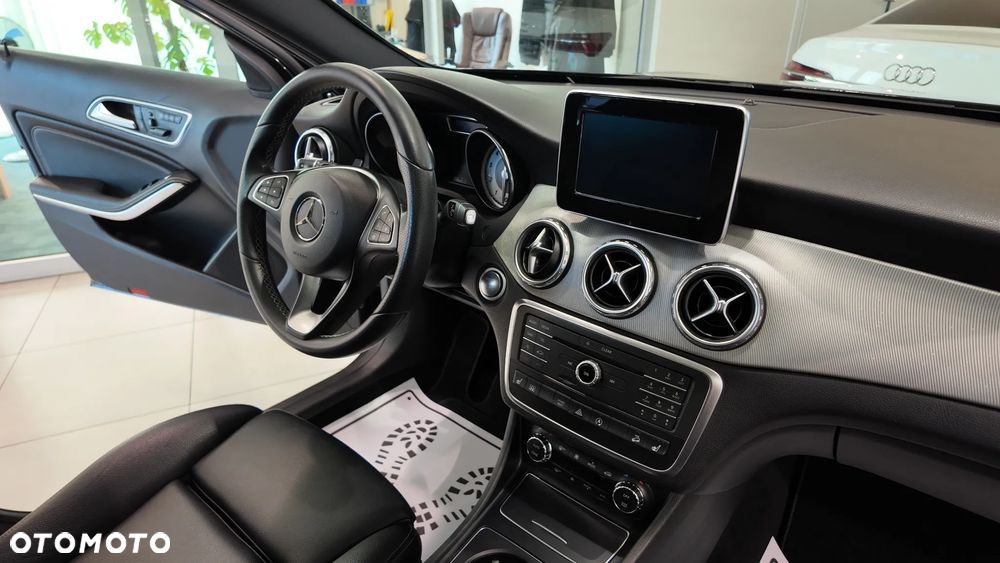 Mercedes-Benz GLA 250 4-Matic - 38