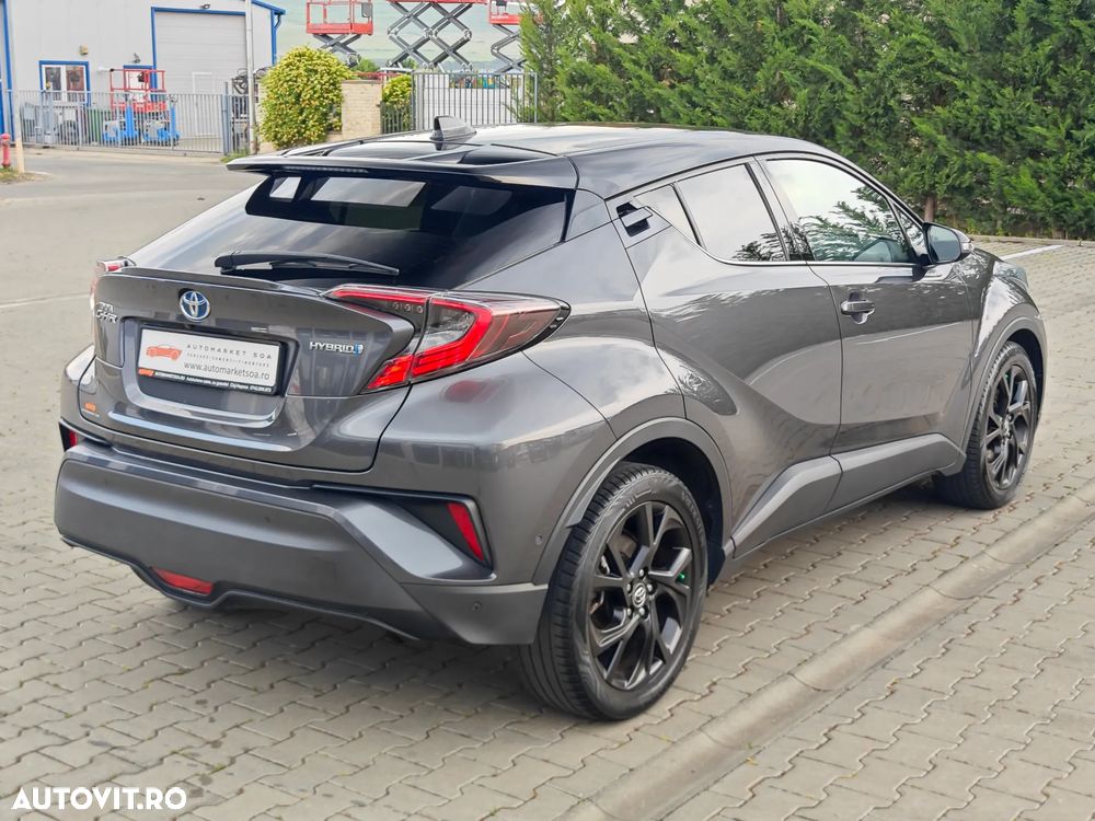 Toyota C-HR ver-1-8-hsd-122-cp-4x2-cvt-c--ult-style-bi--tone - 4