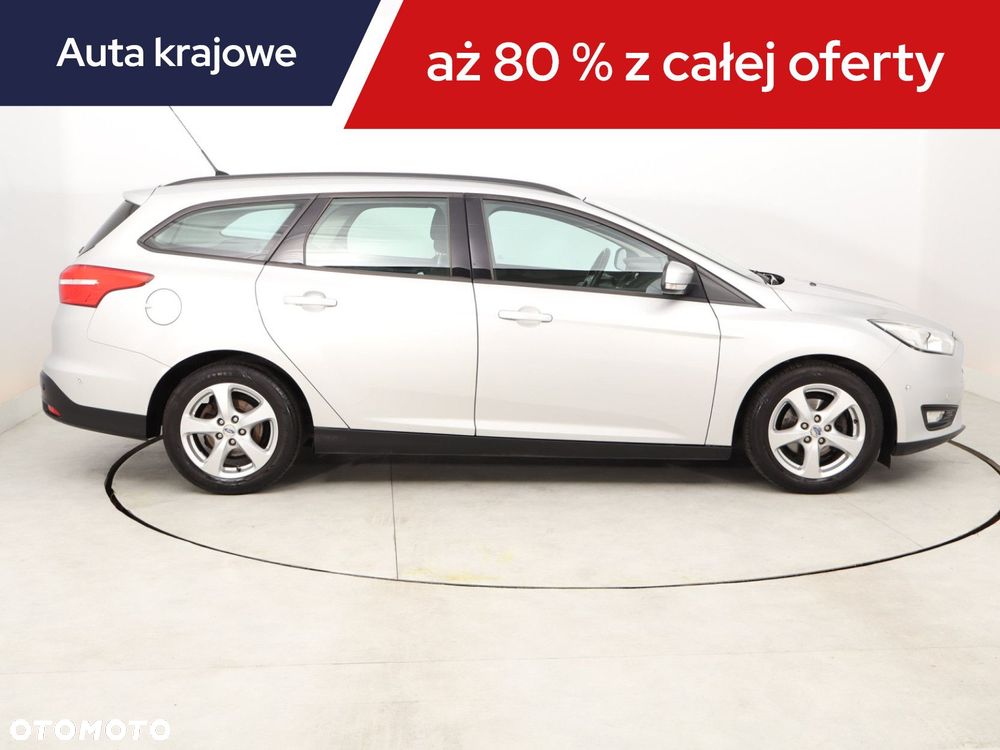 Ford Focus SW - 8