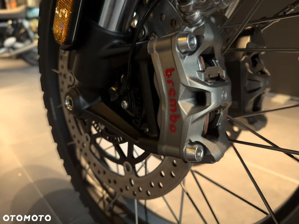 Triumph Scrambler - 8