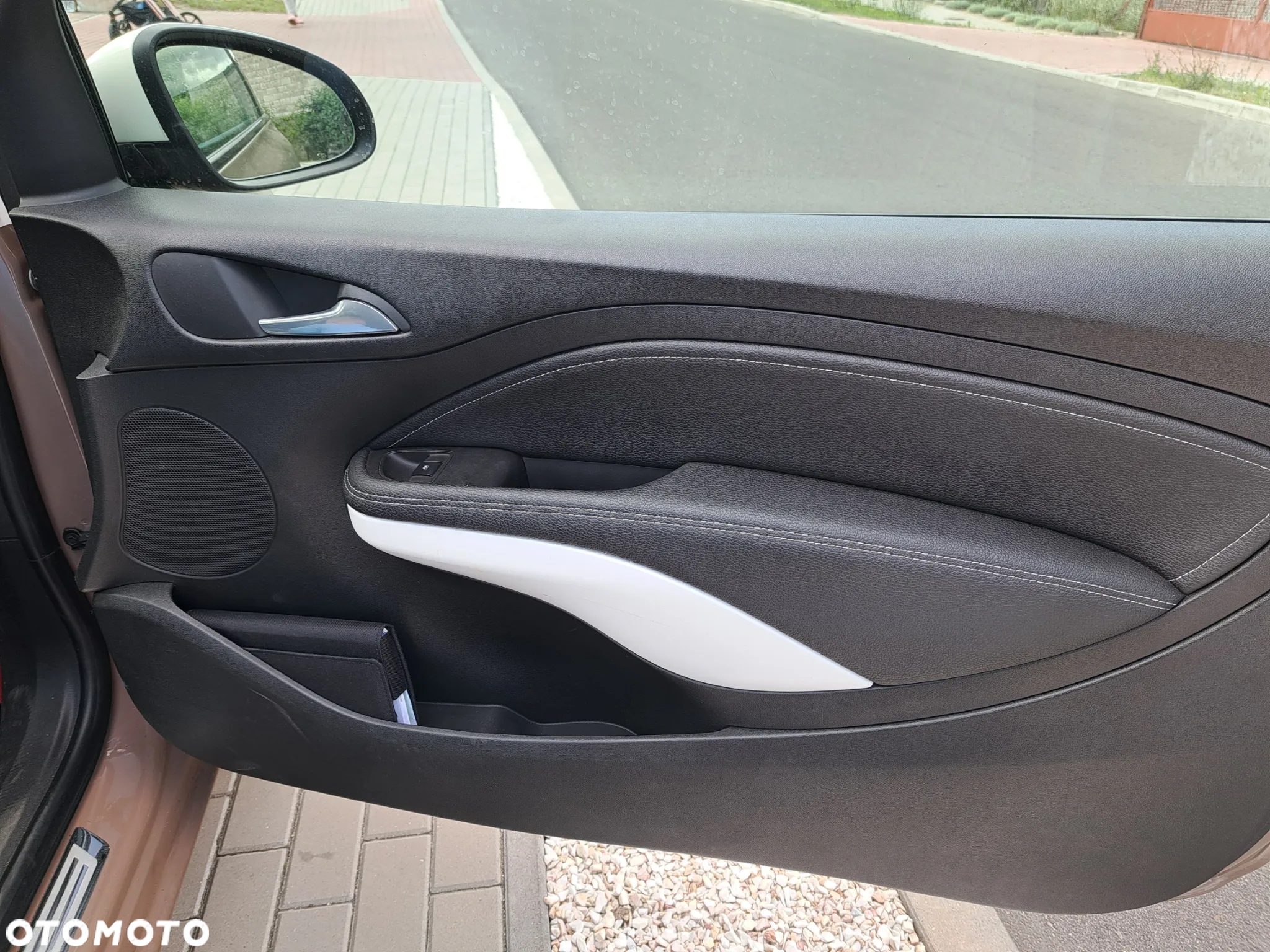 Opel Adam 1.2 Glam S&S - 13