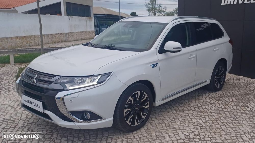 Mitsubishi Outlander - 8