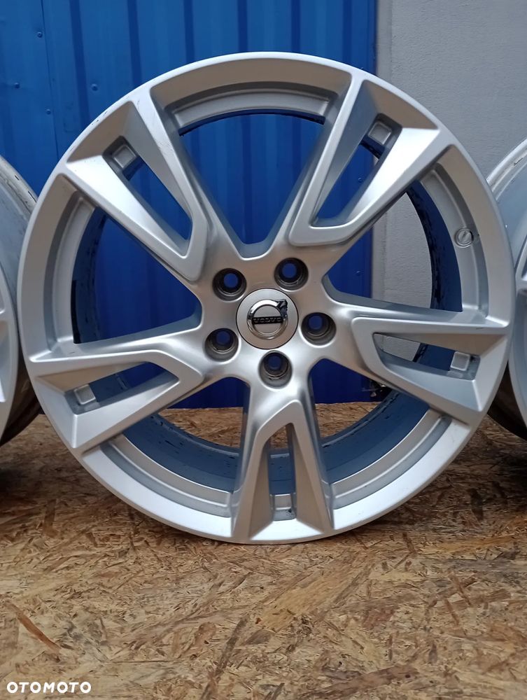 FELGI ALUMINIOWE 5x108 R18 ET50,5 7,5J VOLVO C30 C70 EX30 S40 S60 S80 V40 V50 V60 V70 XC40 XC60 XC70 - 6