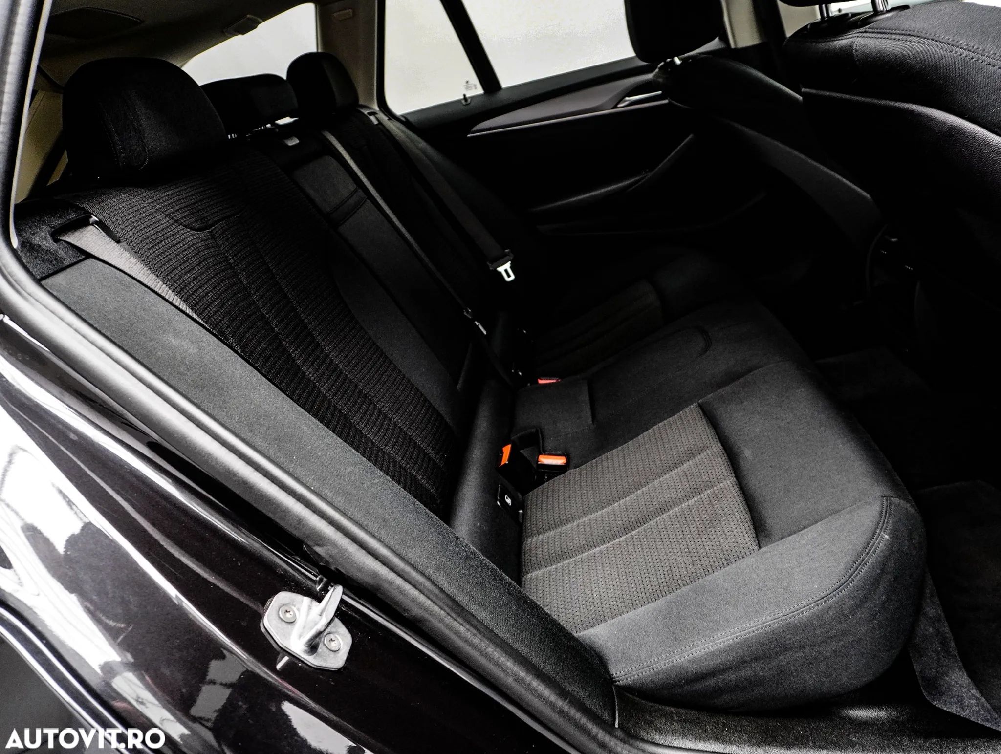 BMW Seria 5 520d AT - 17