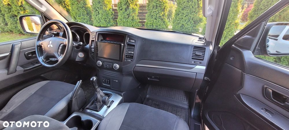 Mitsubishi Pajero - 5