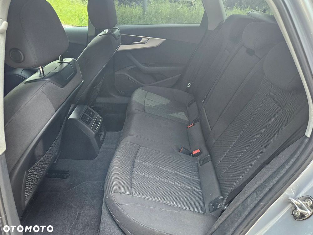 Audi A4 Avant - 13