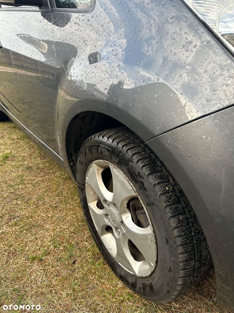 Kia Venga 1.6 CVVT Fifa World Cup Edition - 6