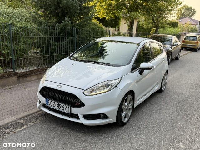 Ford Fiesta - 13