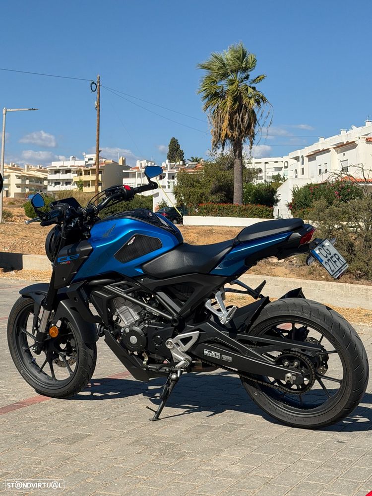 Honda CB 125R - 5
