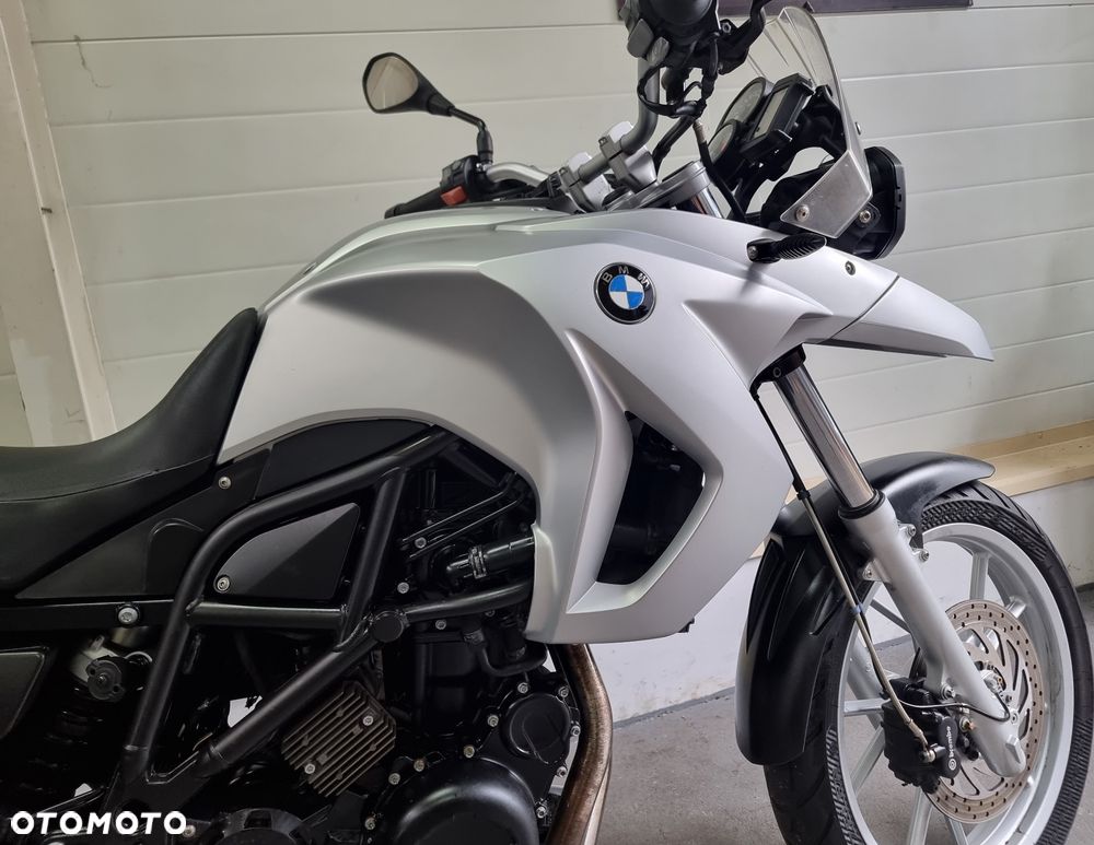 BMW F - 2
