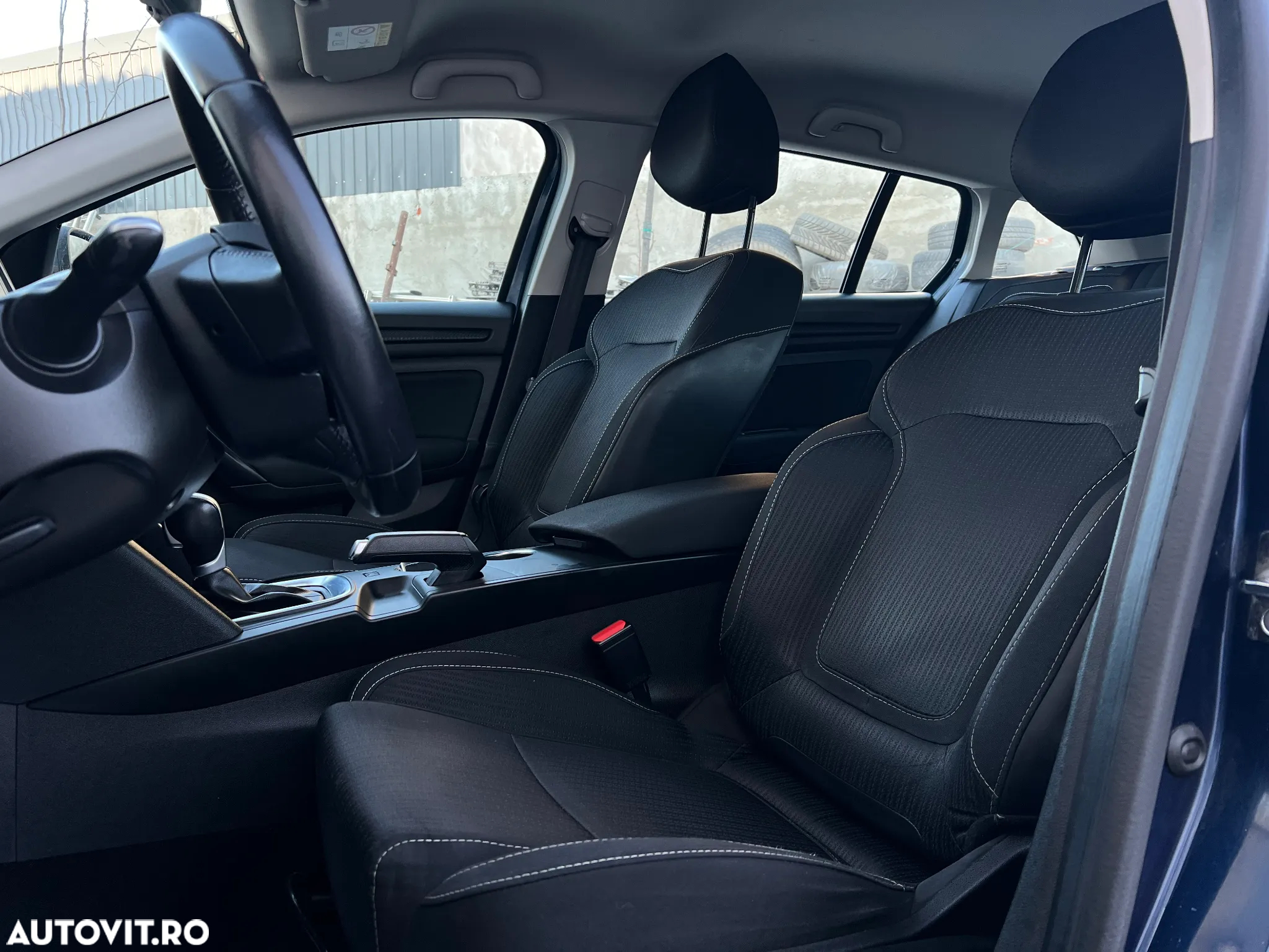 Renault Megane Estate 1.5 dCI EDC Intens - 6