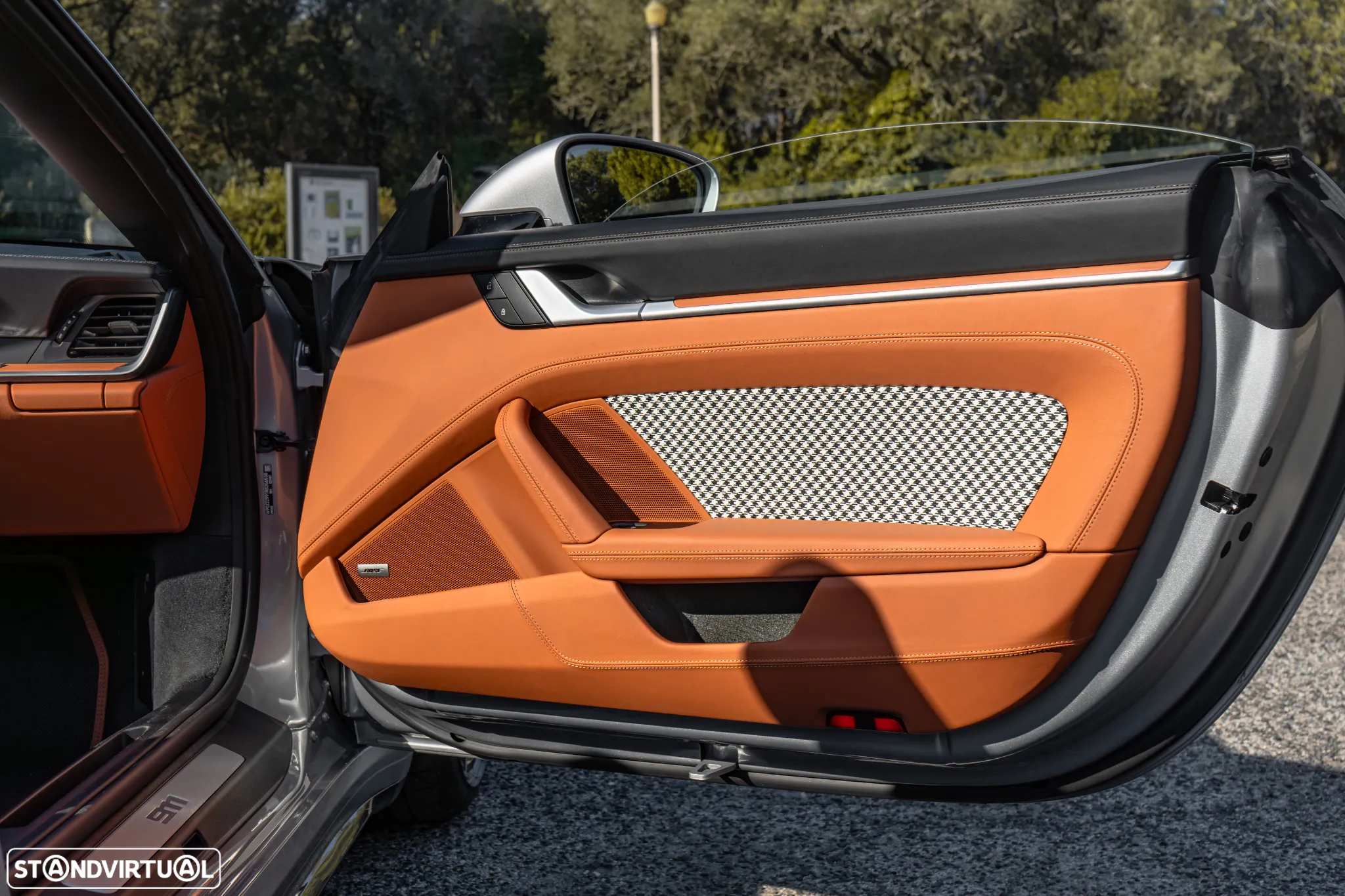 Porsche 911 (992) Turbo S Cabriolet - 26