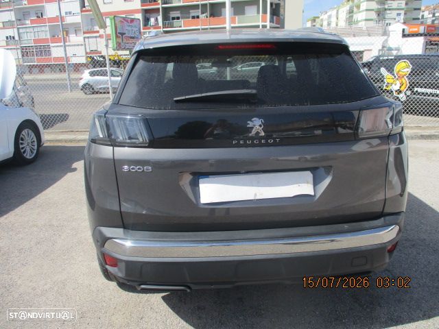 Peugeot 3008 1.5 BlueHDi Active Pack — fotografia 3