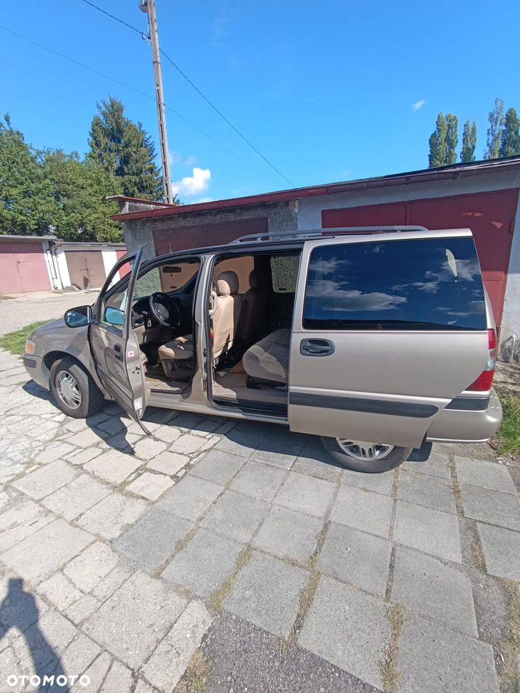 Chevrolet Venture - 18