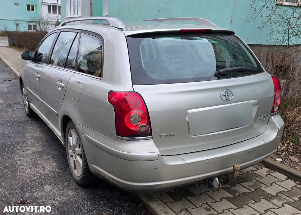 Toyota Avensis 2.0 D-4D Station Luna - 18