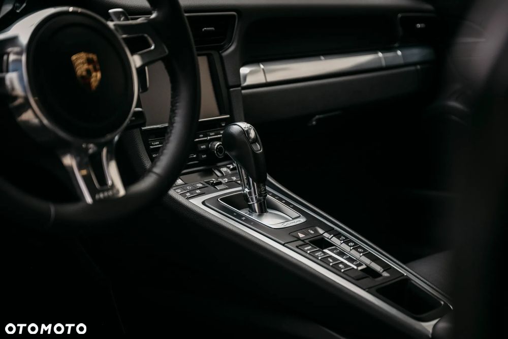 Porsche 911 Carrera 4S PDK - 15