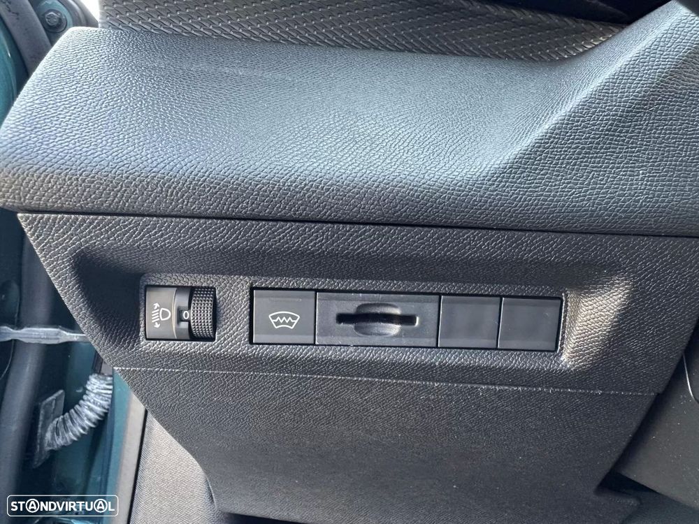 Peugeot 308 SW 1.2 PureTech Allure - 33