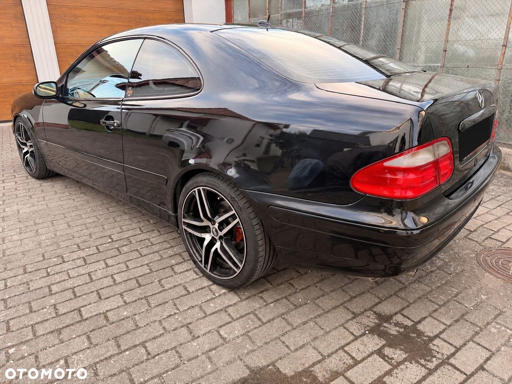 Mercedes-Benz CLK - 8
