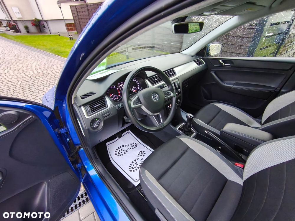 Skoda RAPID - 18