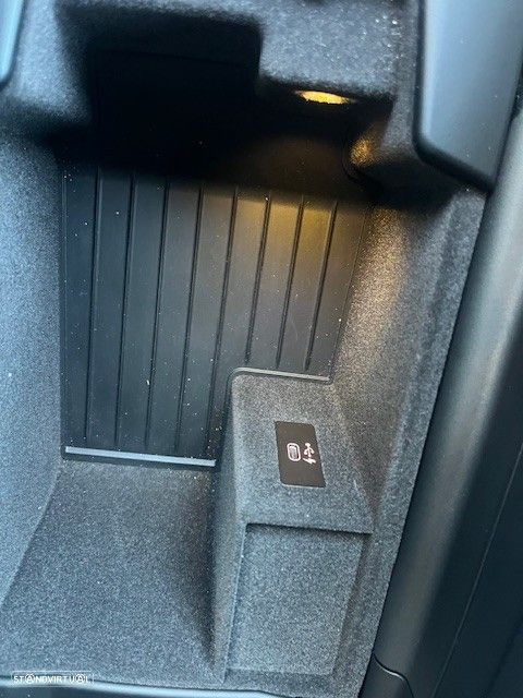 BMW 520 e Pack M - 32