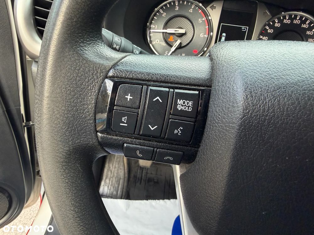 Toyota Hilux 2.4 D-4D Double Cab DLX 4x4 - 24
