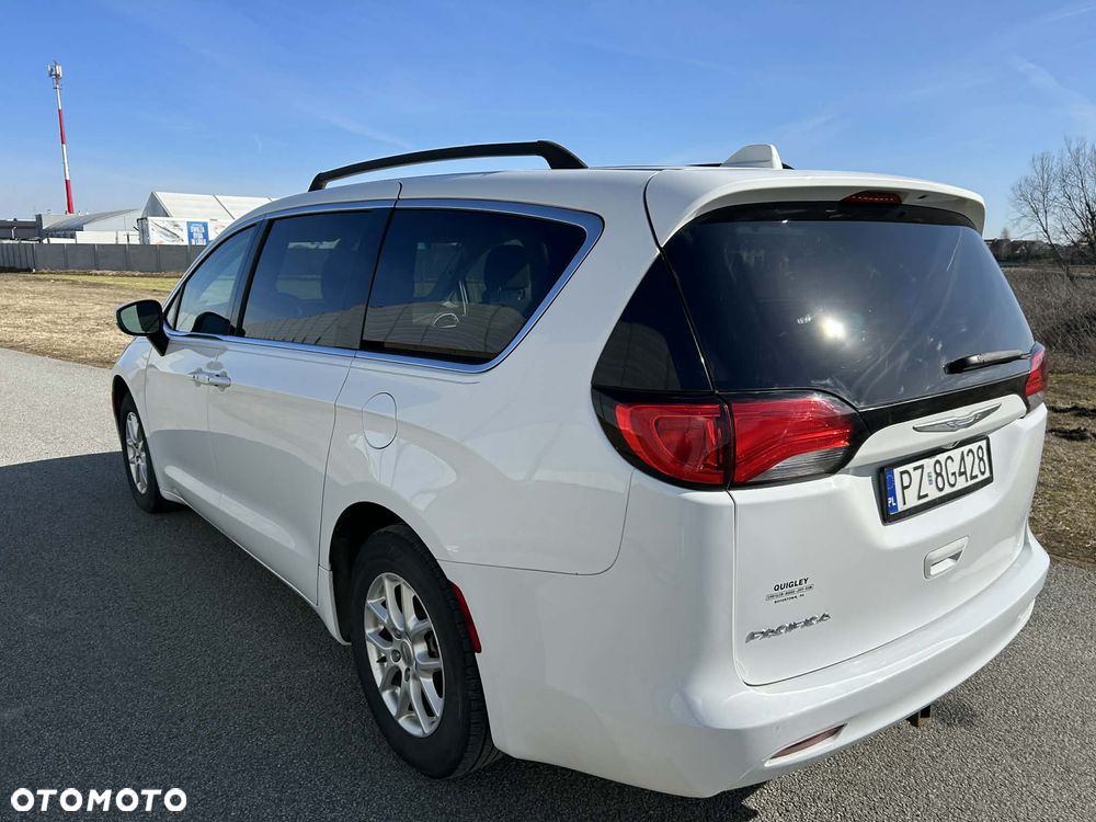 Chrysler Pacifica - 7