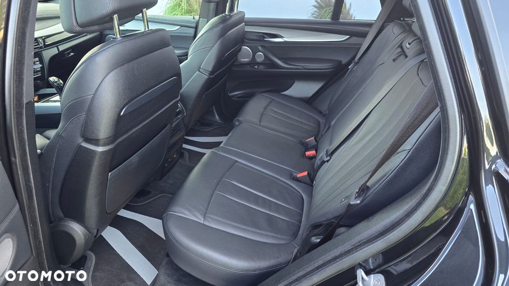 BMW X5 M M50d Sport-Aut - 16