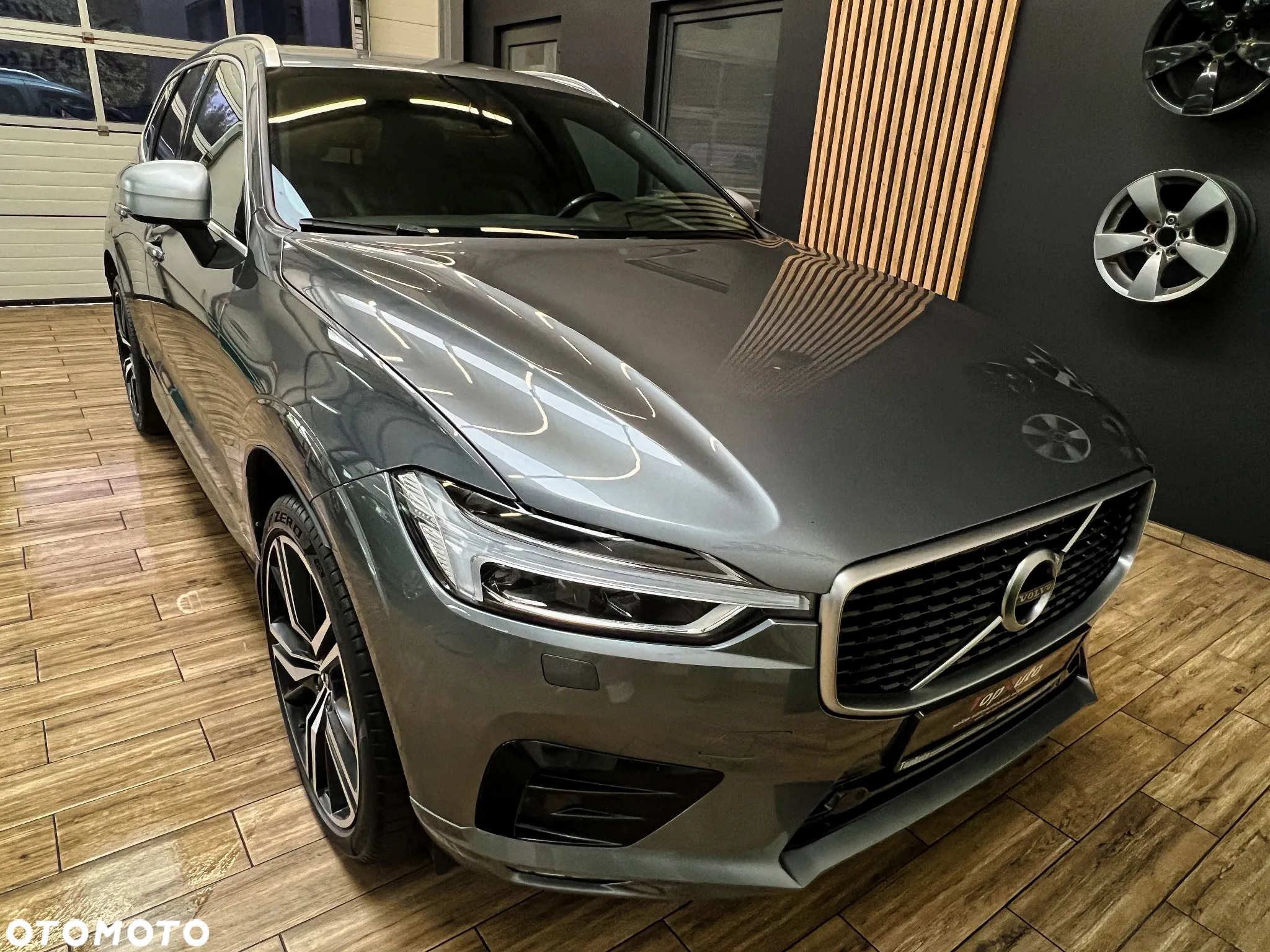 Volvo XC 60 D5 AWD R-Design - 5