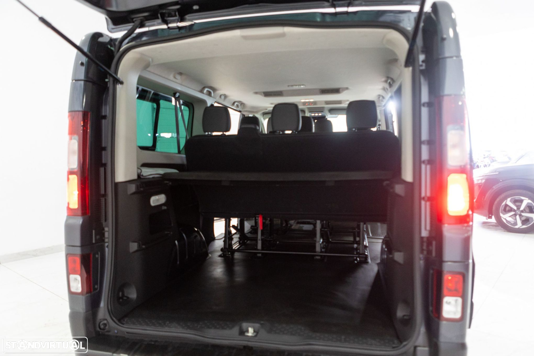 Renault Trafic - 9