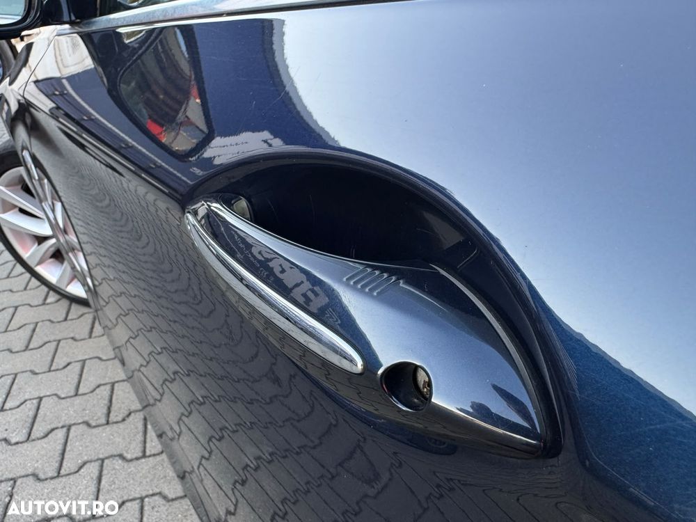 BMW Seria 5 525d Aut. - 35