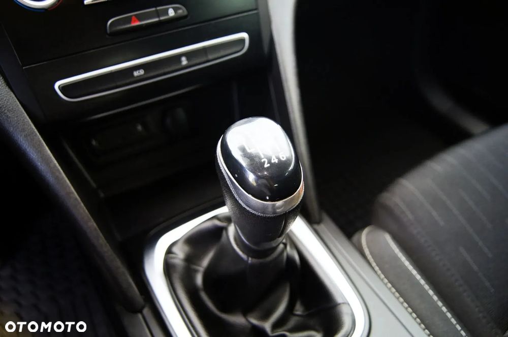 Renault Megane 1.2 Energy TCe Limited 2018 - 27