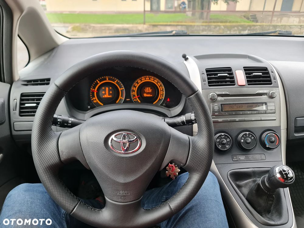 Toyota Auris 1.4 D-4D Terra - 7