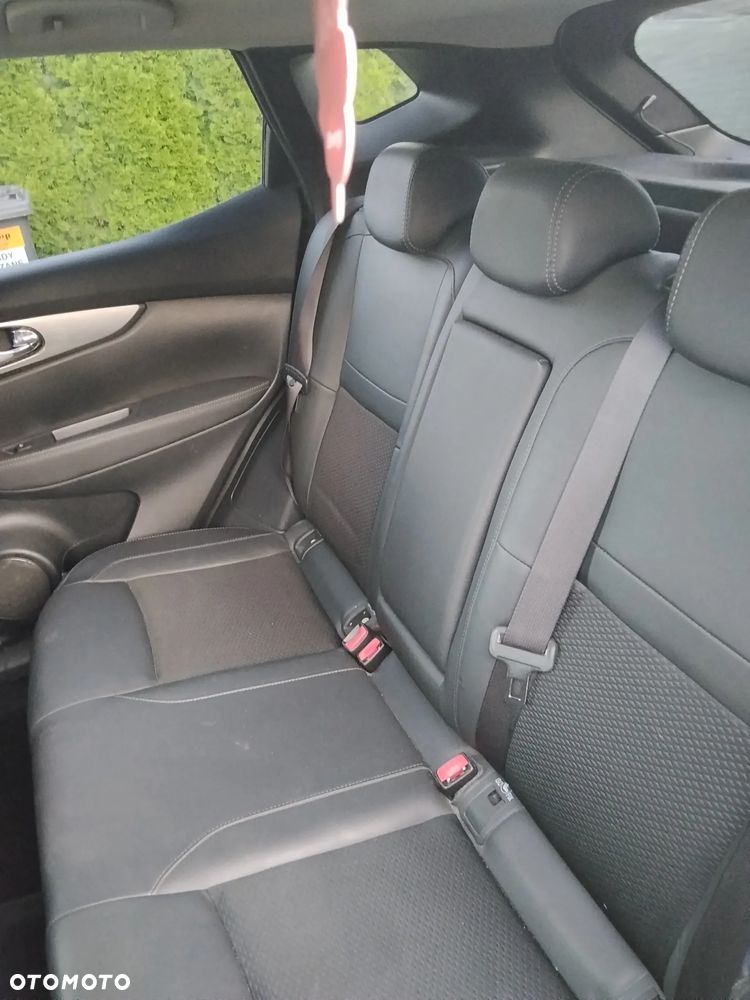 Nissan Qashqai 1.3 DIG-T N-Connecta - 16